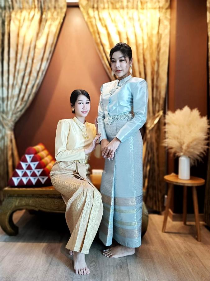 Yakthai Poshtel Bangkok Bagian luar foto