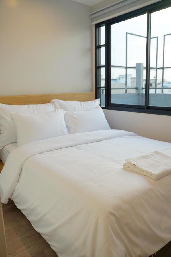 Yakthai Poshtel Bangkok Bagian luar foto