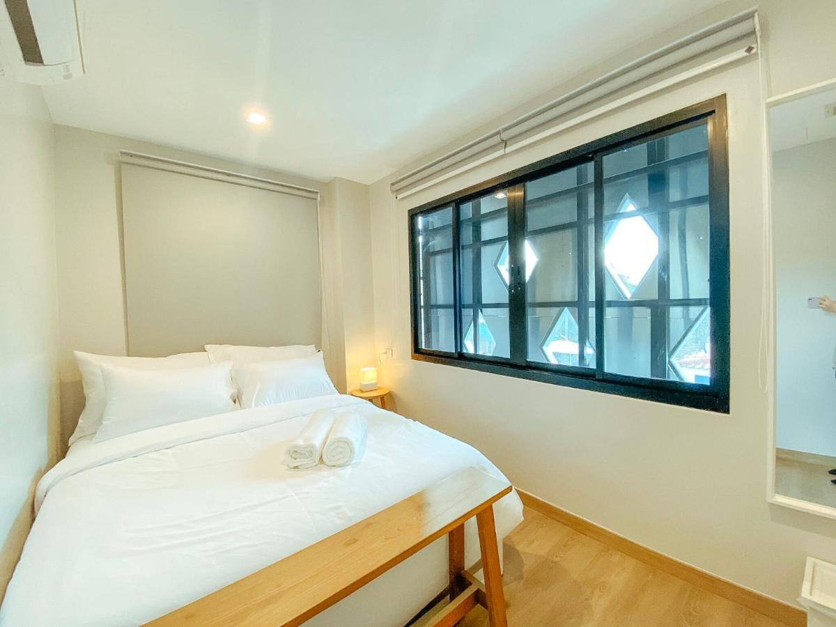 Yakthai Poshtel Bangkok Bagian luar foto